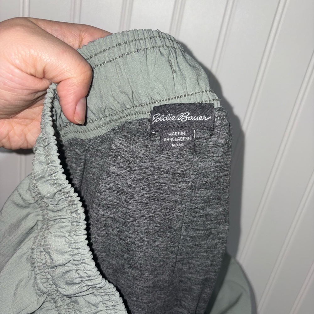 Eddie Bauer Lined Jogger Pants| Size Medium - Picture 5 of 5